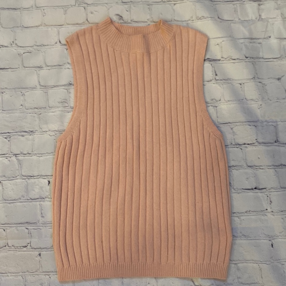 Forever 21 + plus size sleeveless sweater